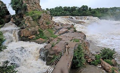 கர்நாடகத்தில் ரெட் அலர்ட்! தமிழகத்துக்கு திறக்கப்படும் நீர் 95,000 கன அடியாக அதிகரிப்பு!