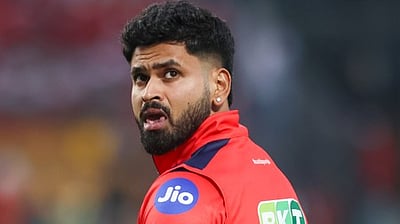 மக்களின் கேப்டன் ஷ்ரேயாஸ் ஐயர் புறக்கணிப்பு..! ரசிகர்கள் வருத்தம்! 