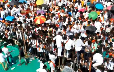 தவெக மாநாடு: தொண்டர்கள் 10 பேர் மருத்துவமனையில் அனுமதி!