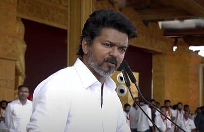 அண்ணா, எம்ஜிஆர், கேப்டன்.. தவெக மாநாட்டில் குறிப்பிடப்பட்ட திராவிடத் தலைவர்கள்! 