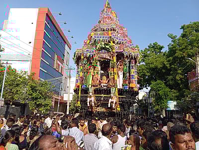 திருச்செந்தூரில் ஆவணித் தேரோட்டம்