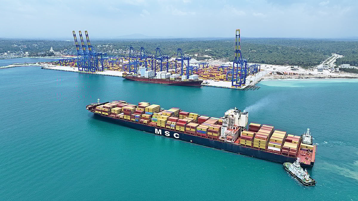 மூன்று கட்டங்களாகத் திட்டமிடப்பட்டுள்ள விழிஞ்ஞம் துறை