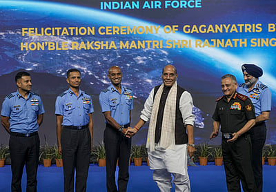 தற்சாா்பு இந்தியா பயணத்தில் ககன்யான் திட்டம் ஒரு புதிய அத்தியாயம்: ராஜ்நாத் சிங்