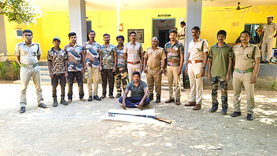 ஶ்ரீவில்லிபுத்தூர் - மேகமலை புலிகள் காப்பகம் அருகே மான் வேட்டையாட முயன்ற காவலர் கைது  