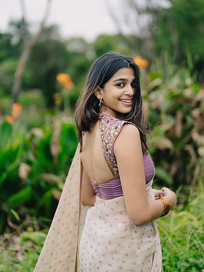 ஓணம் காத்திருப்பு... அனந்திகா சனில்குமார்!