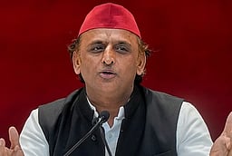 பகுஜன் சமாஜ் - சமாஜவாதி உறவு வலுவாகி வருகிறது: அகிலேஷ் யாதவ்