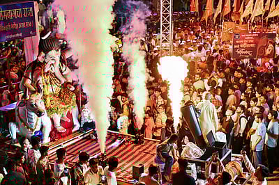 களைகட்டிய விநாயகர் சிலைகள் விற்பனை - புகைப்படங்கள்