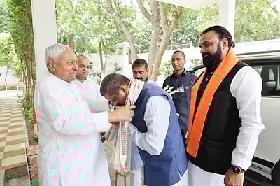 பிகாரில் வெற்றி, தோல்வி அடைந்த தொகுதிகளைப் பிரித்து 243 தொகுதிகளிலும் பாஜக ஆலோசனைக் கூட்டம்!