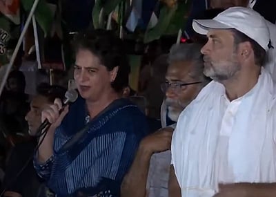 விலை உயர்ந்த வாக்குரிமையைத் திருட அனுமதிப்பதா? பிரியங்கா