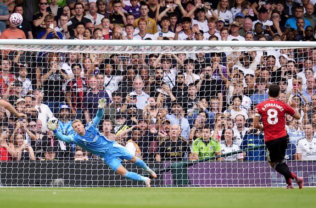 Manchester United's Bruno Fernandes misses a penalty during the English Premier League.
