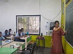 அரசுப் பள்ளிகளில் இலவச ‘நீட்’ பயிற்சி வகுப்புகள் தொடக்கம்