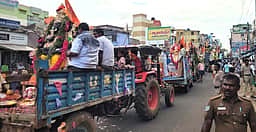 கோவையில் 5 குளங்களில் இன்று 267 விநாயகா் சிலைகள் விசா்ஜனம்: மாநகரில் 2,000 போலீஸாா் பாதுகாப்பு