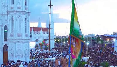 கொடியேற்றத்துடன் தொடங்கியது வேளாங்கண்ணி பேராலய ஆண்டுப் பெருவிழா 