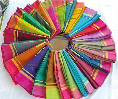 புடவைகள் பலவிதம்...