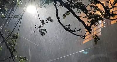 சென்னையில் மேகவெடிப்பு! ஒரு மணிநேரத்தில் 100 மி.மீ. மழை!