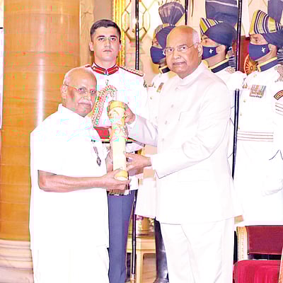 சிற்பி 90