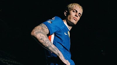 யுனைடெட் அணிக்கு வீழ்ச்சியா? ரூ. 470 கோடிக்கு செல்ஸி அணியில் இணைந்த கர்னாச்சோ!