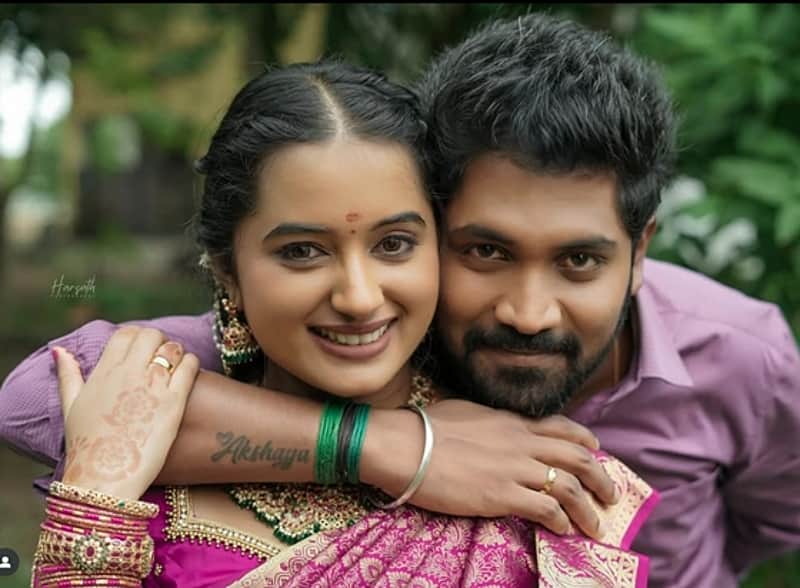 Akshaya Kandamuthan got engaged
