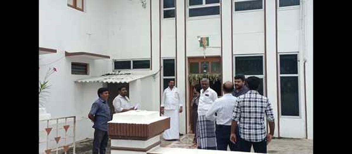 சிங்கபெருமாள் கோவில் அருகே 140 பவுன் நகை கொள்ளை