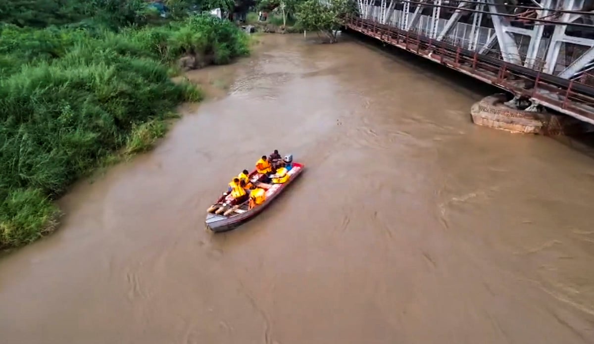யமுனை-நதியில்-வெள்ளப்பெருக்கு---புகைப்படங்கள்