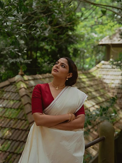 அழகிய லைலா... நிகிலா விமல்!