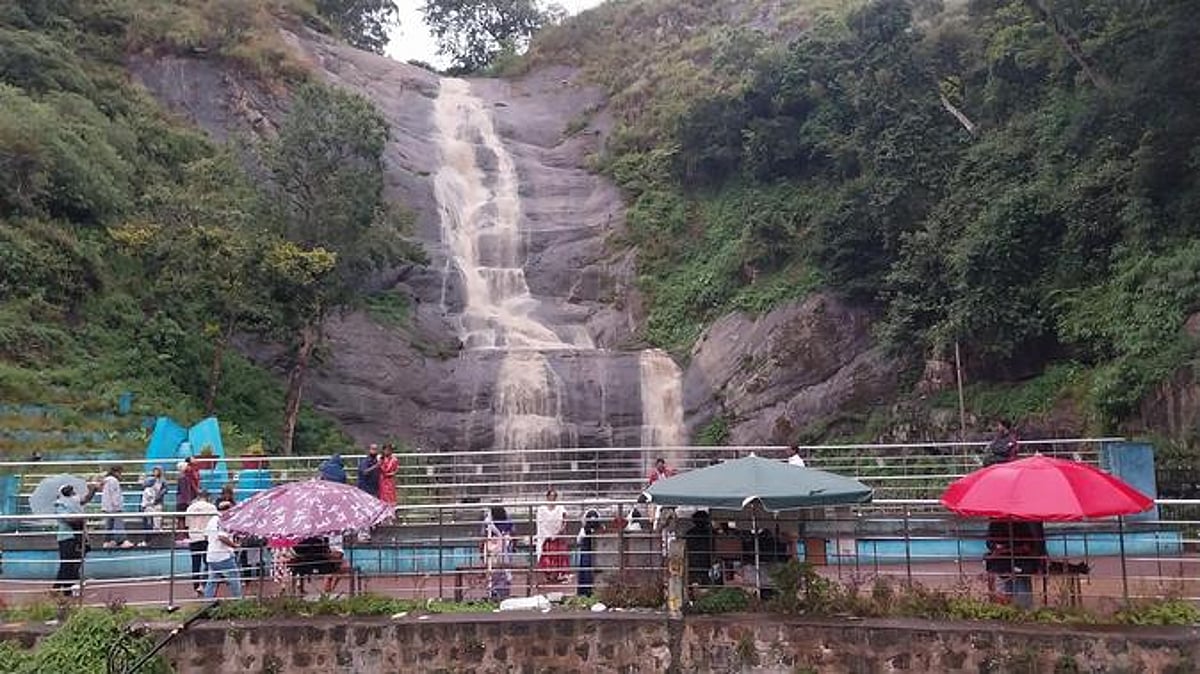 கொடைக்கானலில்
2 மணி நேரம் மழை