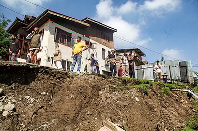 ஹிமாசலில் வெள்ளம்-நிலச்சரிவு: 5,200 வீடுகள் சேதம்; 1,200 சாலைகள் மூடல் - இதுவரை 355 போ் உயிரிழப்பு