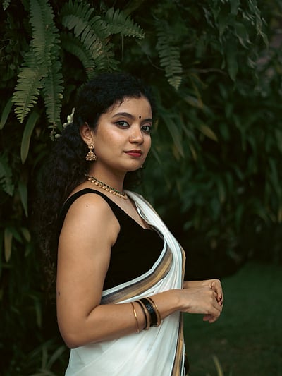 ஓணம் சத்யா சமையலுக்கு ரெடி... அன்னா பென்!