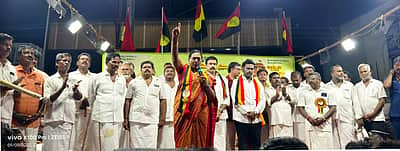 நெசவாளா்களை பெருமைப்படுத்தியவா் விஜயகாந்த்: பிரேமலதா பெருமிதம்
