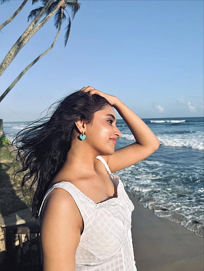 லிட்டில் ஹார்ட்... பிரியங்கா மோகன்!