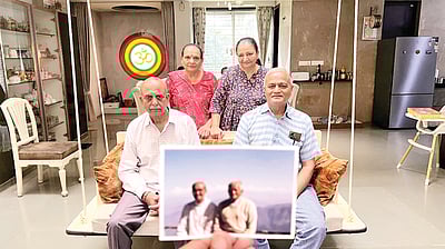 ஒரே வீடு... நான்கு தலைமுறை... இரு குடும்பம்!