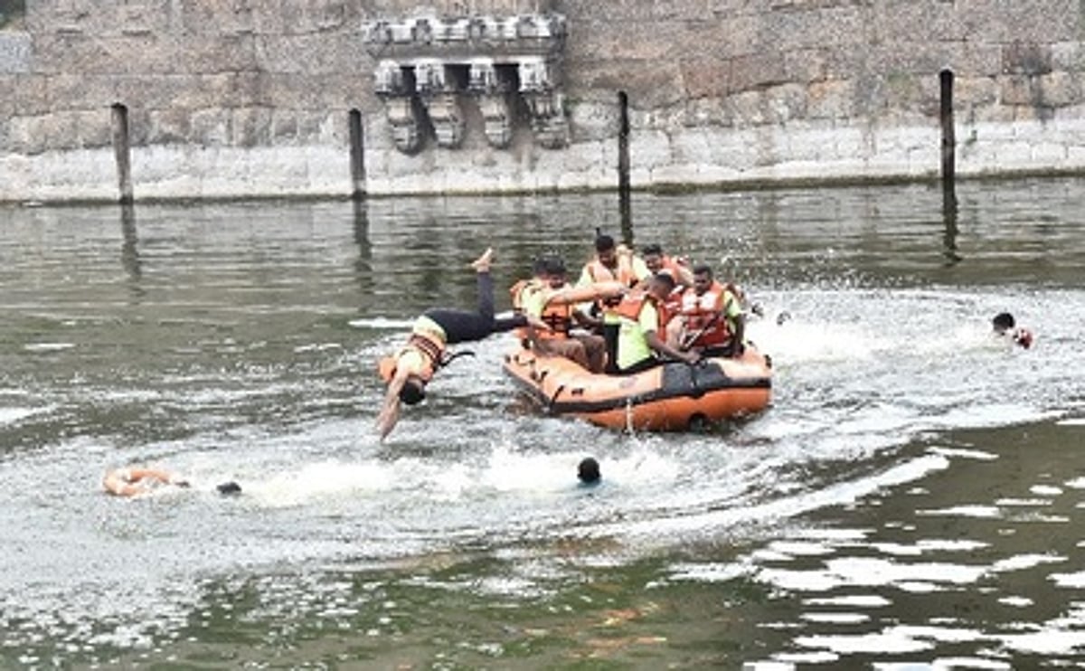 பருவ மழைக்கால பேரிடா் கால மீட்பு ஒத்திகை