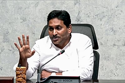 சி.பி. ராதாகிருஷ்ணனுக்கு ஜெகன் மோகன் ஆதரவு! துரோகத்தை வரலாறு மறக்காது! - காங்கிரஸ் 