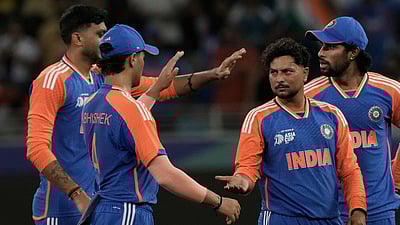 குல்தீப் யாதவ் பந்துவீச்சைக் கணிக்க முடியாது: முன்னாள் பாகிஸ்தான் வீரர்! 