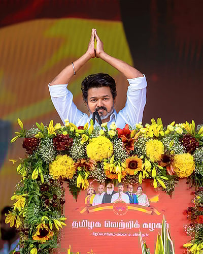 பிளக்ஸ் பேனர் வேண்டாம்..! விஜய் பிரசார பயண வழிகாட்டு நெறிமுறைகள் அறிவிப்பு!