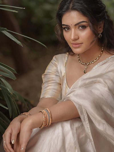 நிலவைச் சிவப்பாக்கும் மும்பைக்காரி... ஷபானா!