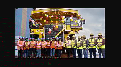 எல் & டி சாதனை! பெண்களால் இயக்கப்பட்ட 100 டன் டிரக்!