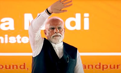 மணிப்பூரில் அரைநாள் பயணம் முடிந்தது! அஸ்ஸாமில் பிரதமர் மோடி!