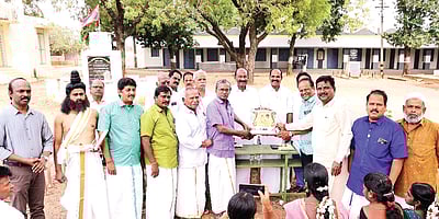 தொழிலோடு தொண்டு..!