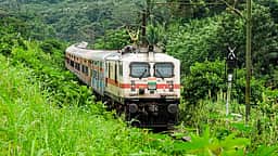 பெங்களூரு-திருவனந்தபுரம் இடையே போத்தனூா் வழித்தடத்தில் சிறப்பு ரயில்