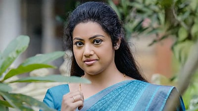 மீனா பிறந்த நாளில் த்ரிஷ்யம் 3 போஸ்டர்! 