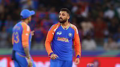 ஐசிசி டி20 தரவரிசையில் முதலிடம் பிடித்த தமிழன்..! 20 போட்டிகளில் சாதித்த வருண் சக்கரவர்த்தி!