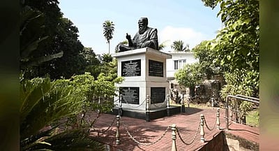 வைக்கத்தில் பெரியார் சிலைக்கு மரியாதை!