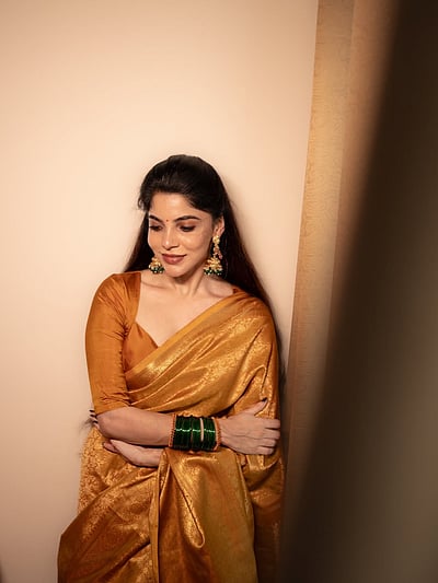 செவ்வானம்... திவ்ய பாரதி!