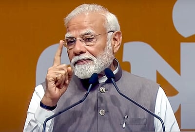 தில்லி மக்களின் அனைத்து சிரமங்களுக்கும் தீா்வு காண அரசு முயற்சி: ரூ.11 ஆயிரம் கோடி நெடுஞ்சாலைகள் திறப்பு விழாவில் பிரதமா் மோடி பேச்சு