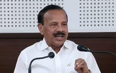 முன்னாள் முதல்வர் சதானந்த கௌடாவின் வங்கிக் கணக்குகளை ஹேக் செய்து ரூ. 3 லட்சம் திருட்டு!