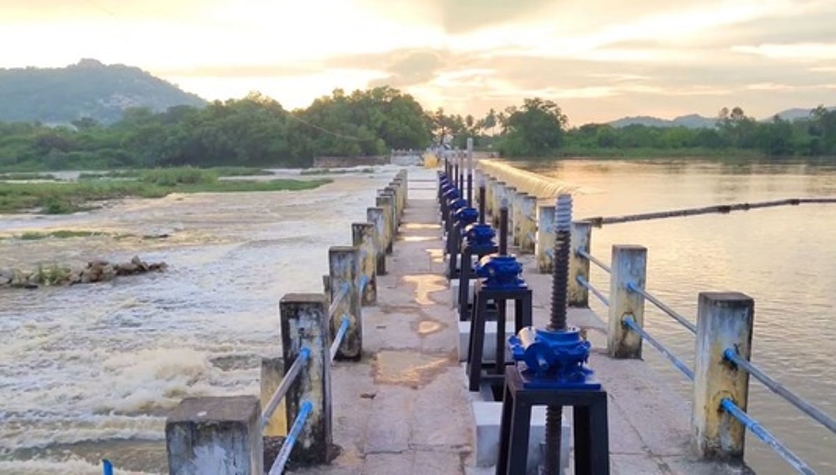 ஆந்திர மாநிலத்தில் பலத்த மழை எதிரொலி: பொன்னை ஆற்று கரையோர மக்களுக்கு எச்சரிக்கை