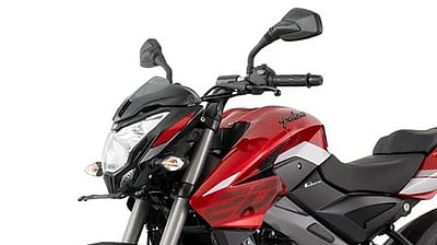 பஜாஜ் வாகன விற்பனை 5% உயா்வு