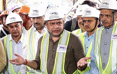 புல்லட் ரயிலுக்கு இப்போதே டிக்கெட் எடுக்கலாம்! அஸ்வினி வைஷ்ணவ்