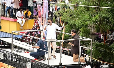 ஈரோட்டில் விஜய் நாளை பிரசாரம்! 4 மாவட்ட காவல் துறையினர் குவிப்பு!